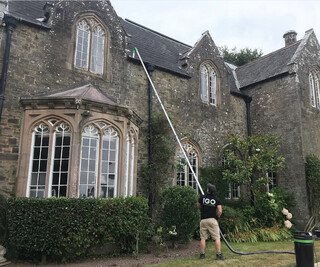 Gutter Clearance 